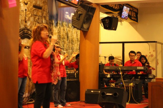 HUT GBI Pondok Gede Plaza ke 18